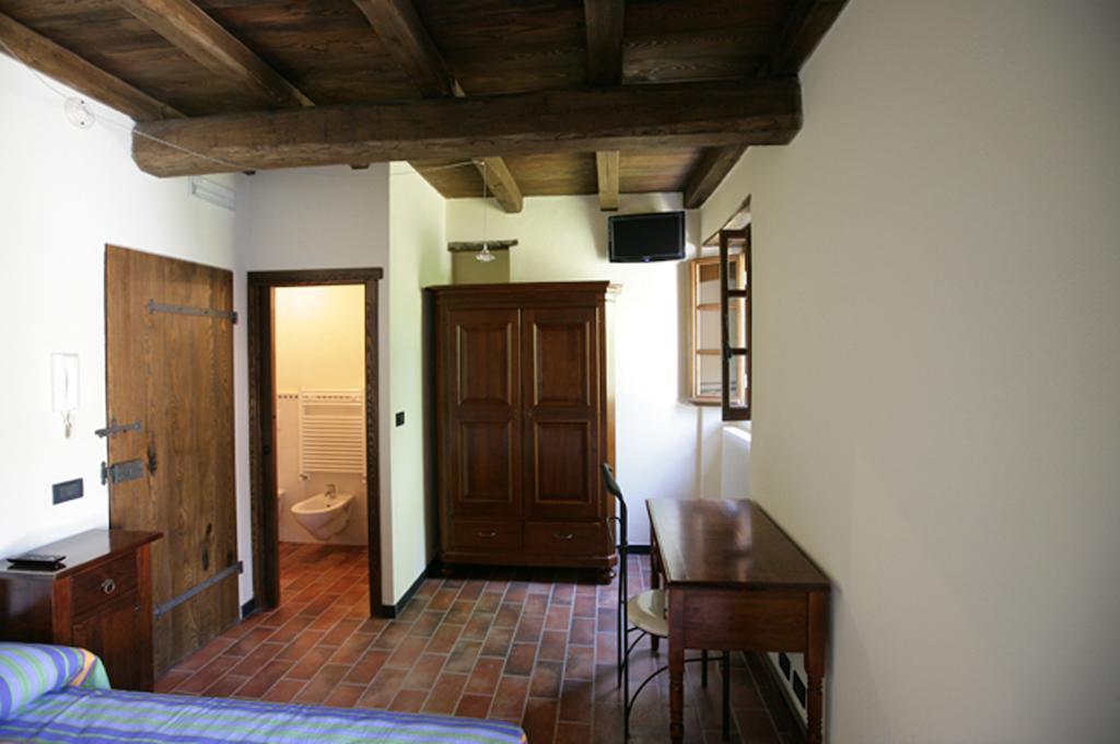 Affittacamere Dall'Acquarone Masone Room photo